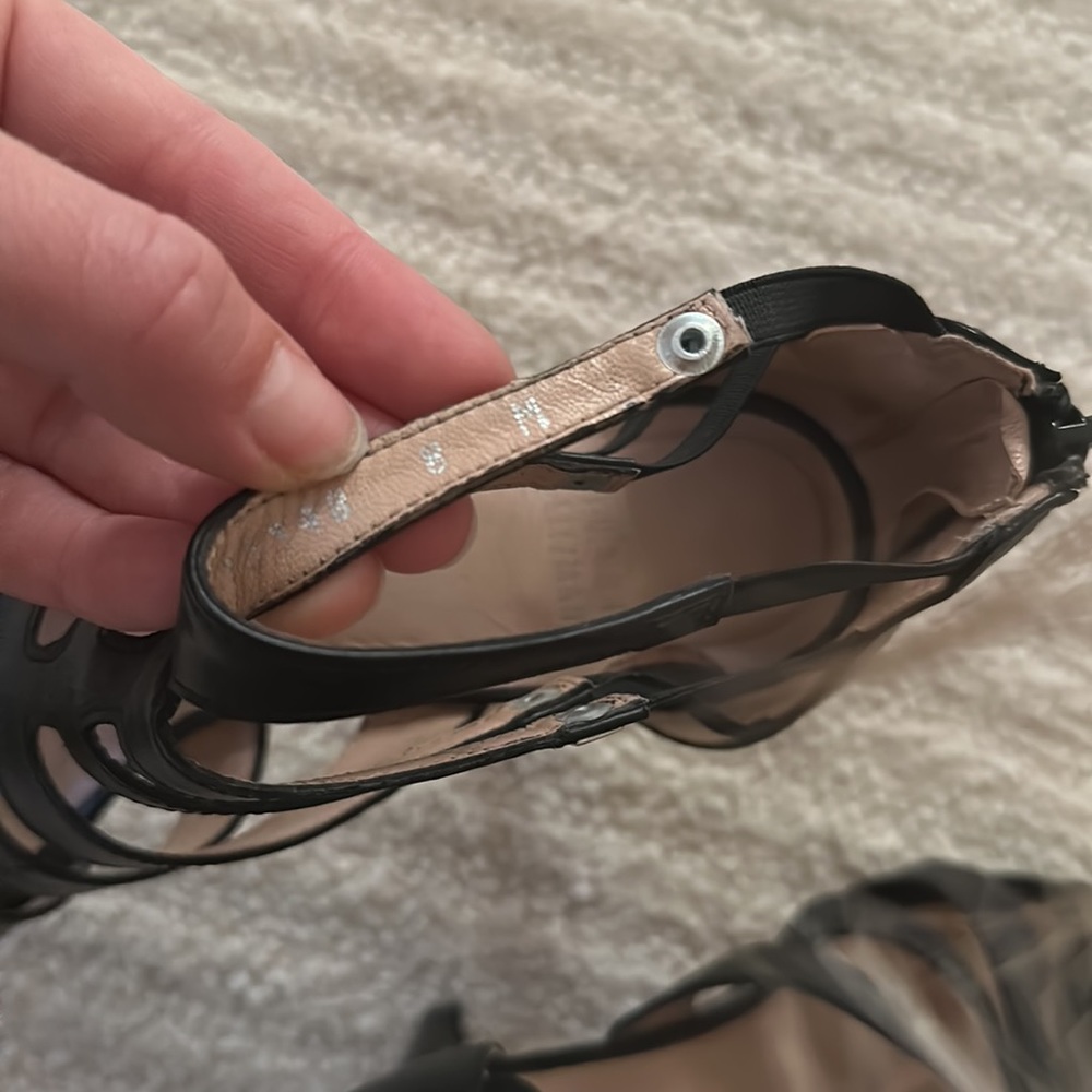 Stuart Weitzman Black Heel - Size 8 - image 7